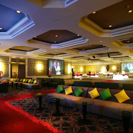 Baiyoke Sky Hotel Банкок Екстериор снимка