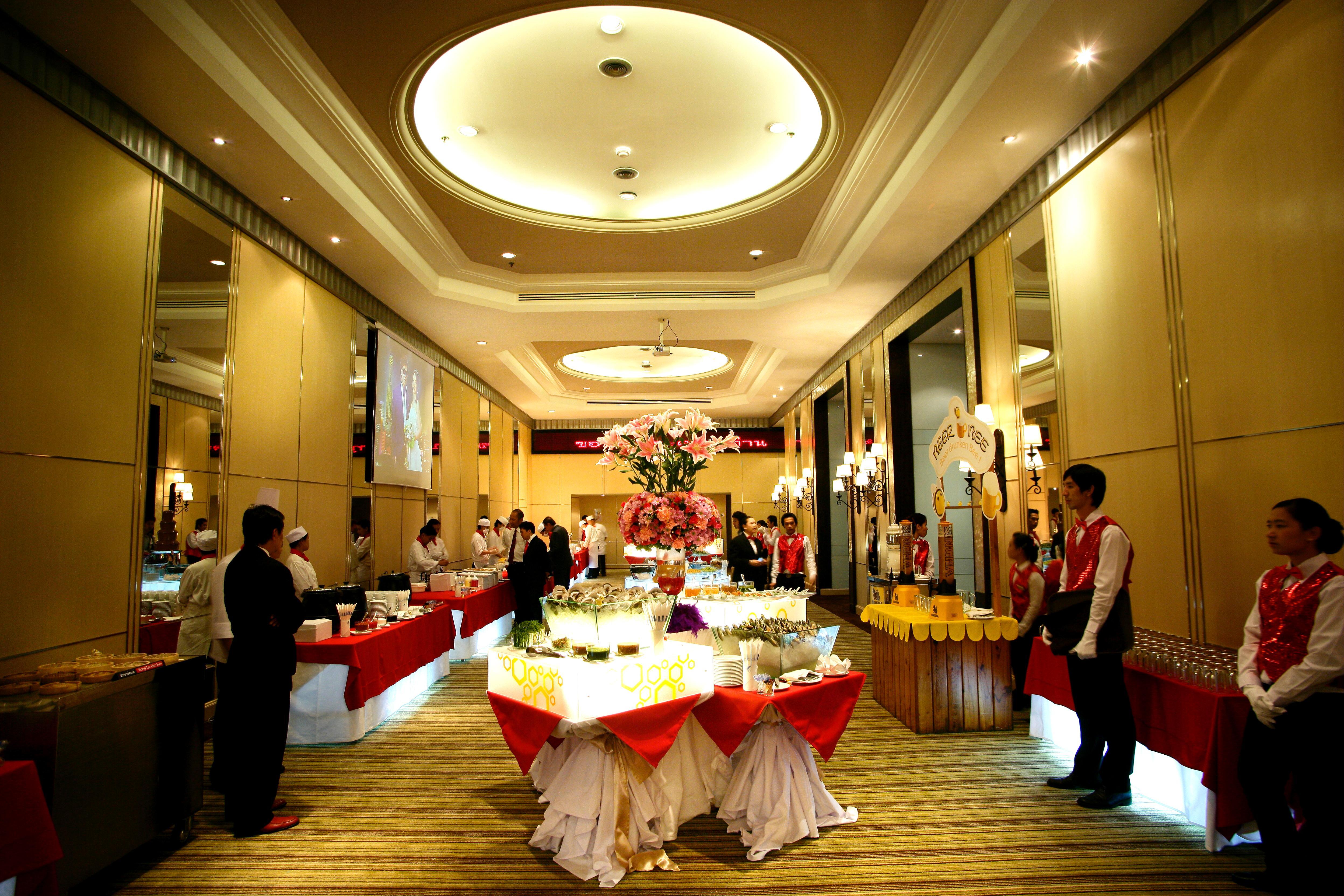 Baiyoke Sky Hotel Банкок Екстериор снимка