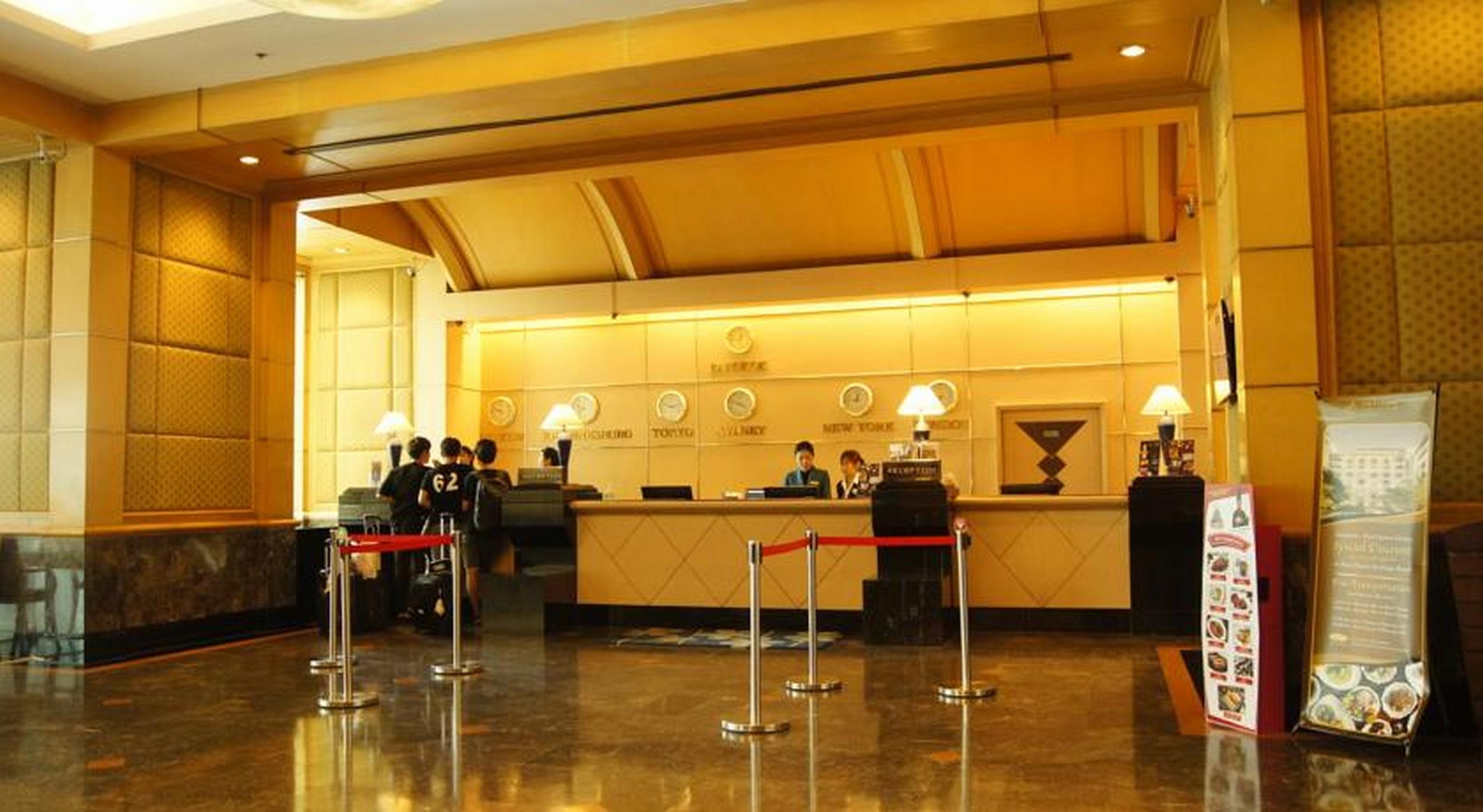 Baiyoke Sky Hotel Банкок Екстериор снимка